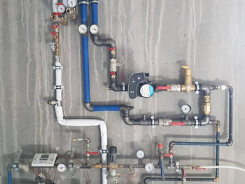 Nemar borga meistara fyrir undirskrift